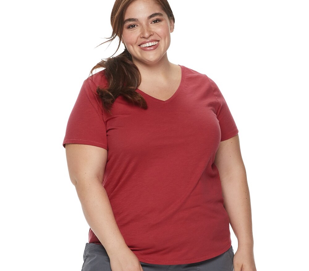 woman wearing a red t-shirt