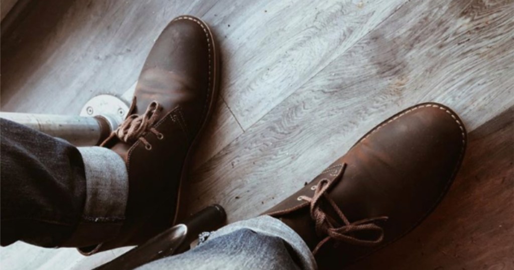 man wearing clarks chukka bushacre boots