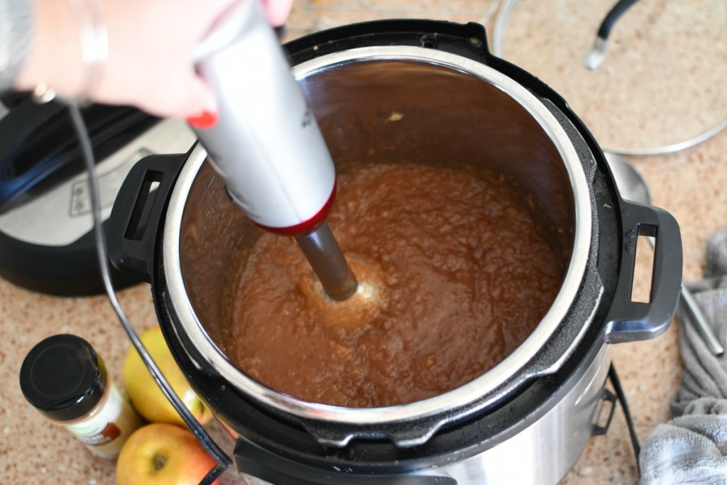 using immersion blender to make applesauce