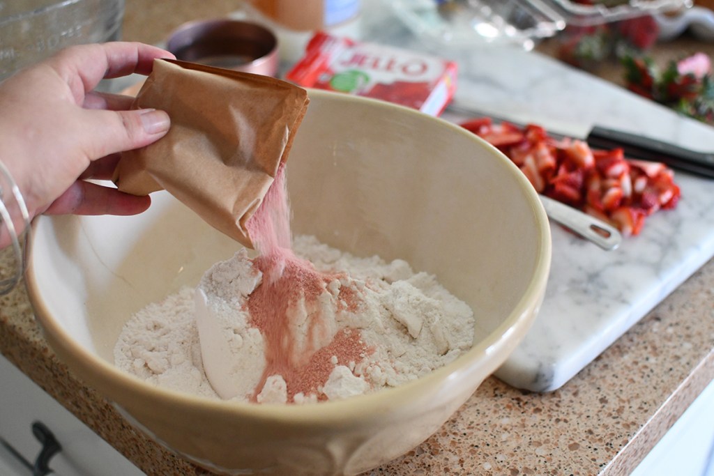 adding jello packet into storebought cake mix