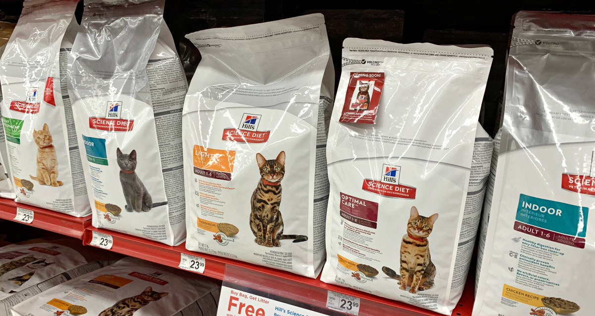 Hill's Science Diet cat food on shelf