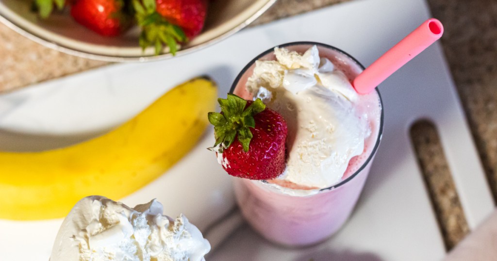 strawberry banana smoothie