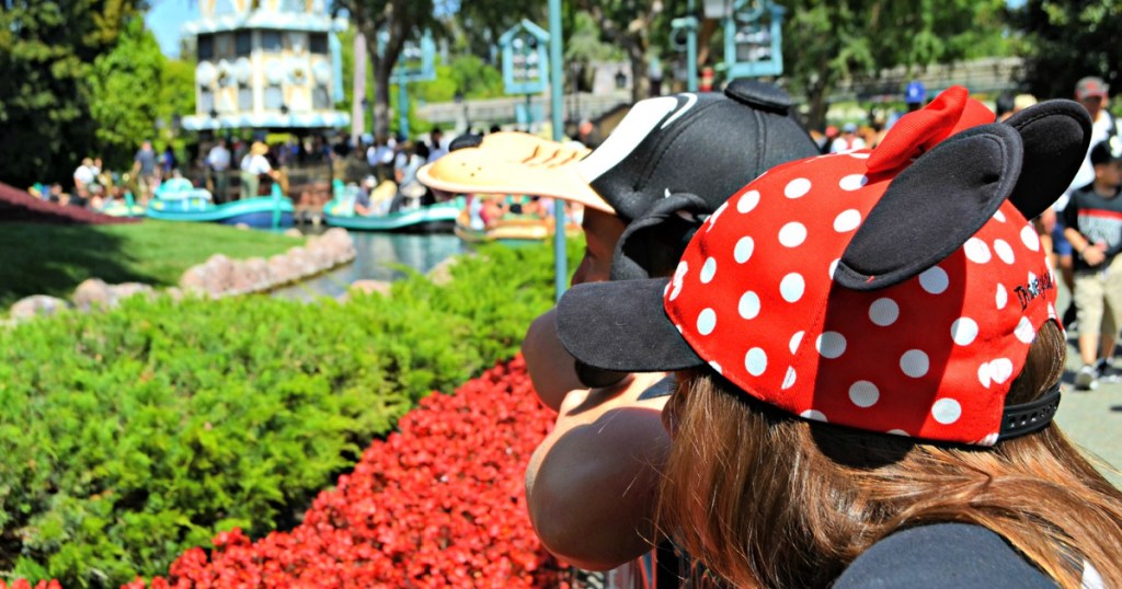 kids wearing disney hats