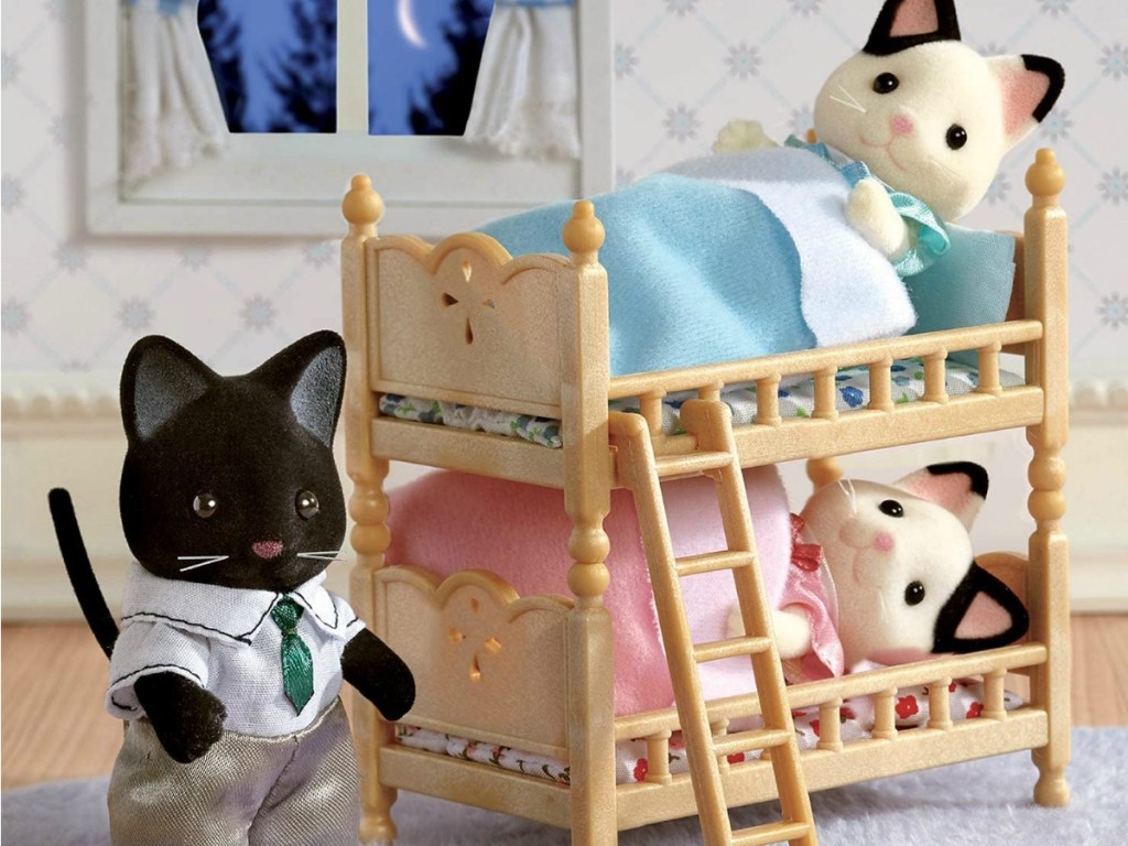 little play cat family on small play bunkbeds