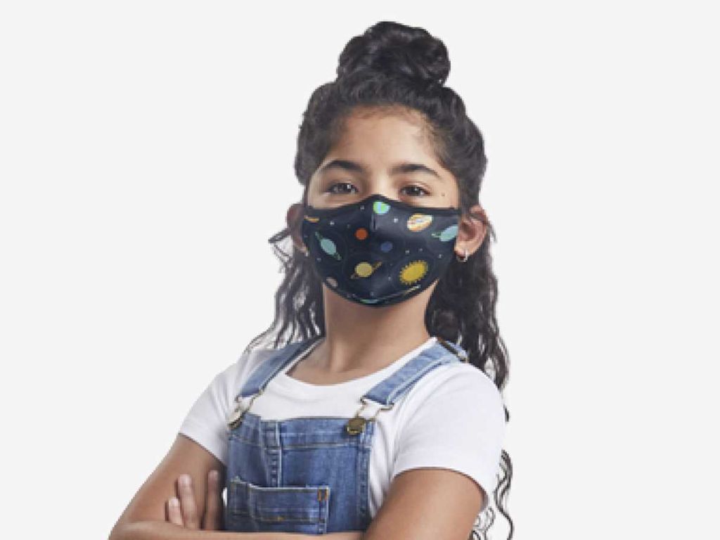 girl wearing face mask