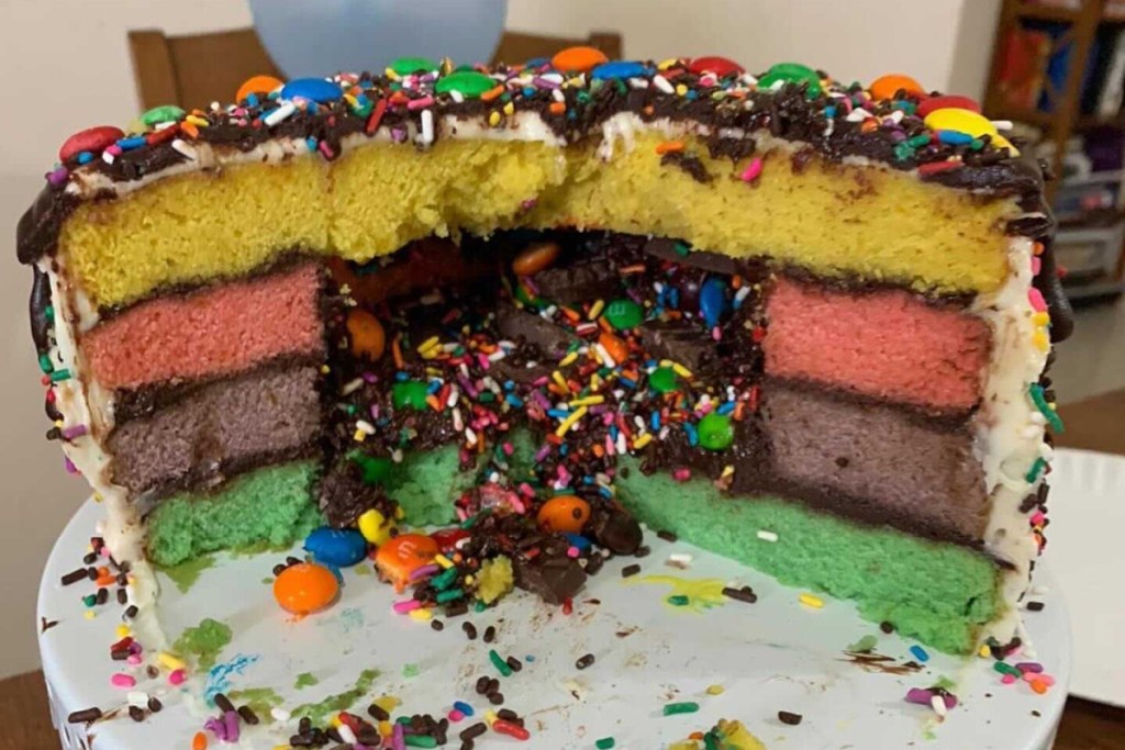 piñata cake opened