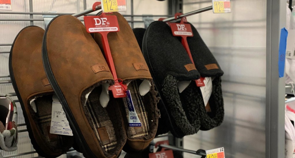 DF by Dearfoams Men's Slippers at Walmart