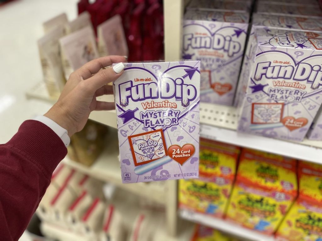 hand holding a box of Fun Dip valentines