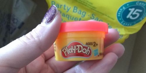 Play-Doh Mini Tubs 15-Count Party Bag Only $2.98 on Walmart.online (Regularly $6) | Valentine’s Day Idea