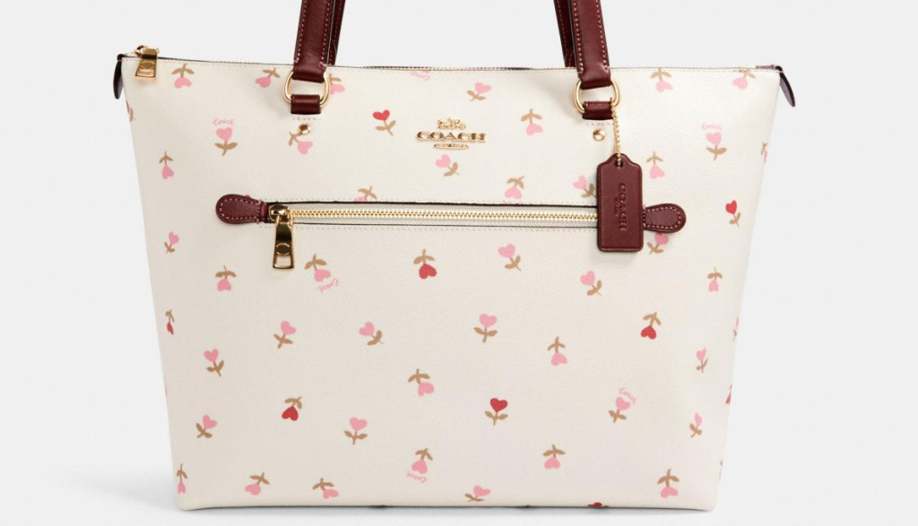 Coach tote bag with heart print