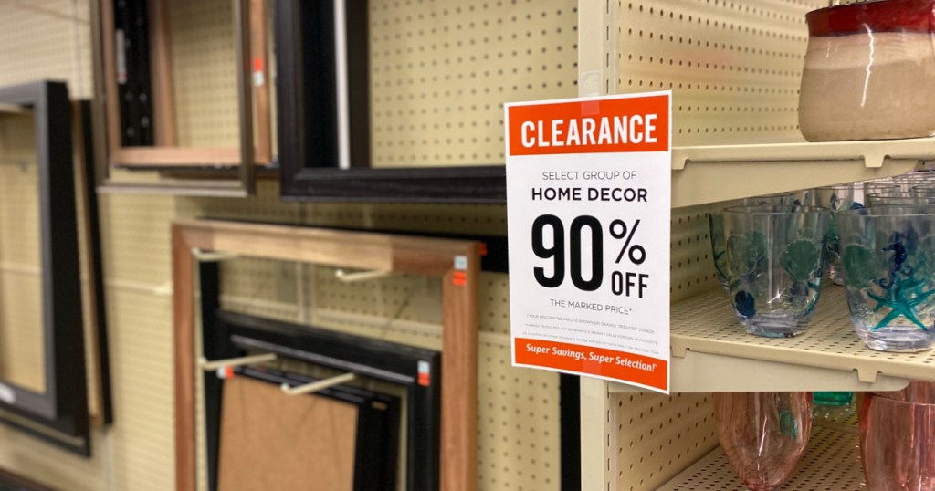 Hobby Lobby Clearance sign