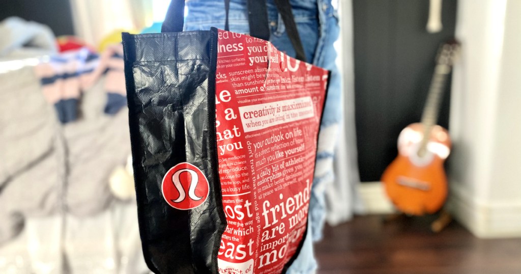 Lululemon shopping bag