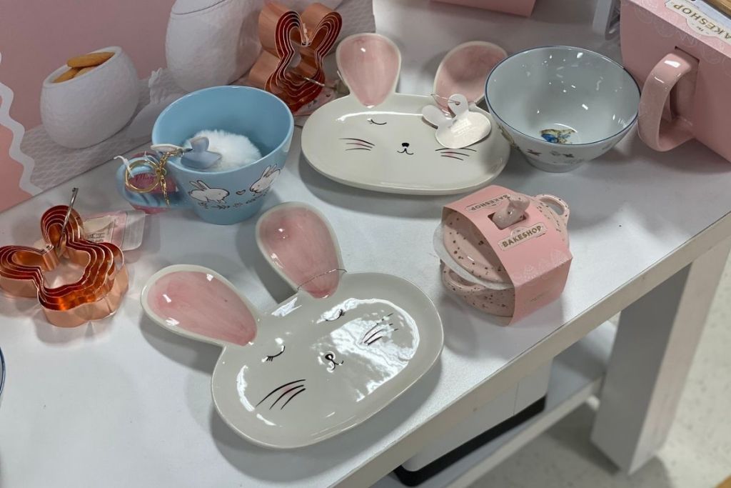 Easter Tableware 