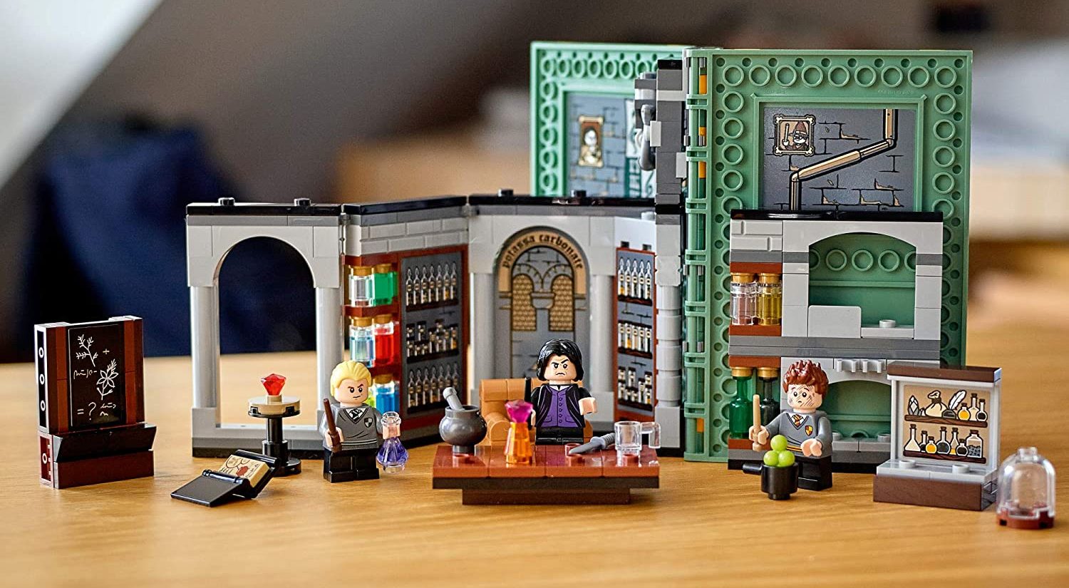 LEGO Harry Potter Hogwarts Moment- Potions Class