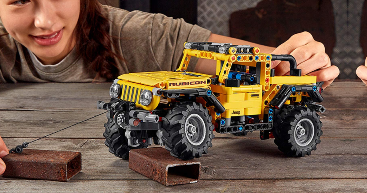 LEGO Technic Jeep Wrangler Building Set