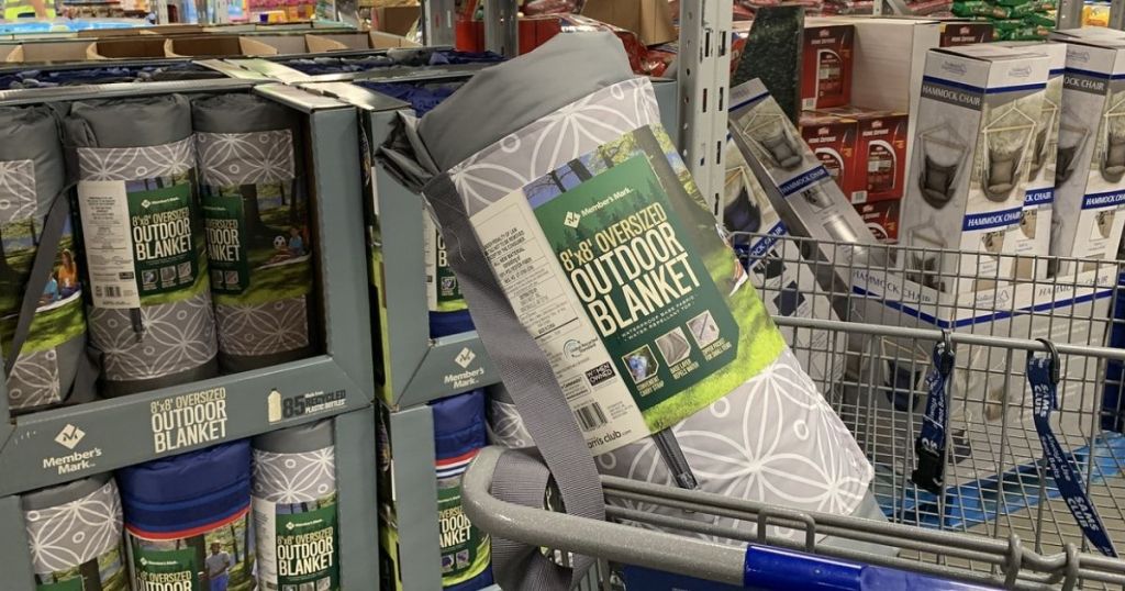 Member's Mark Oversized Outdoor Blanket in a cart in store