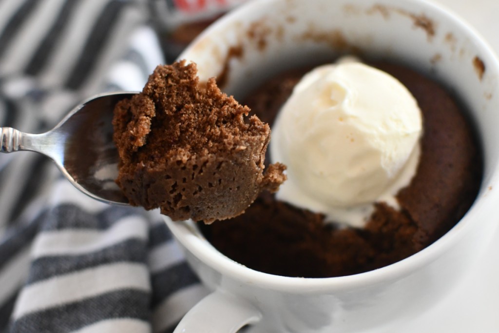 a spoonful of nutella mug cake