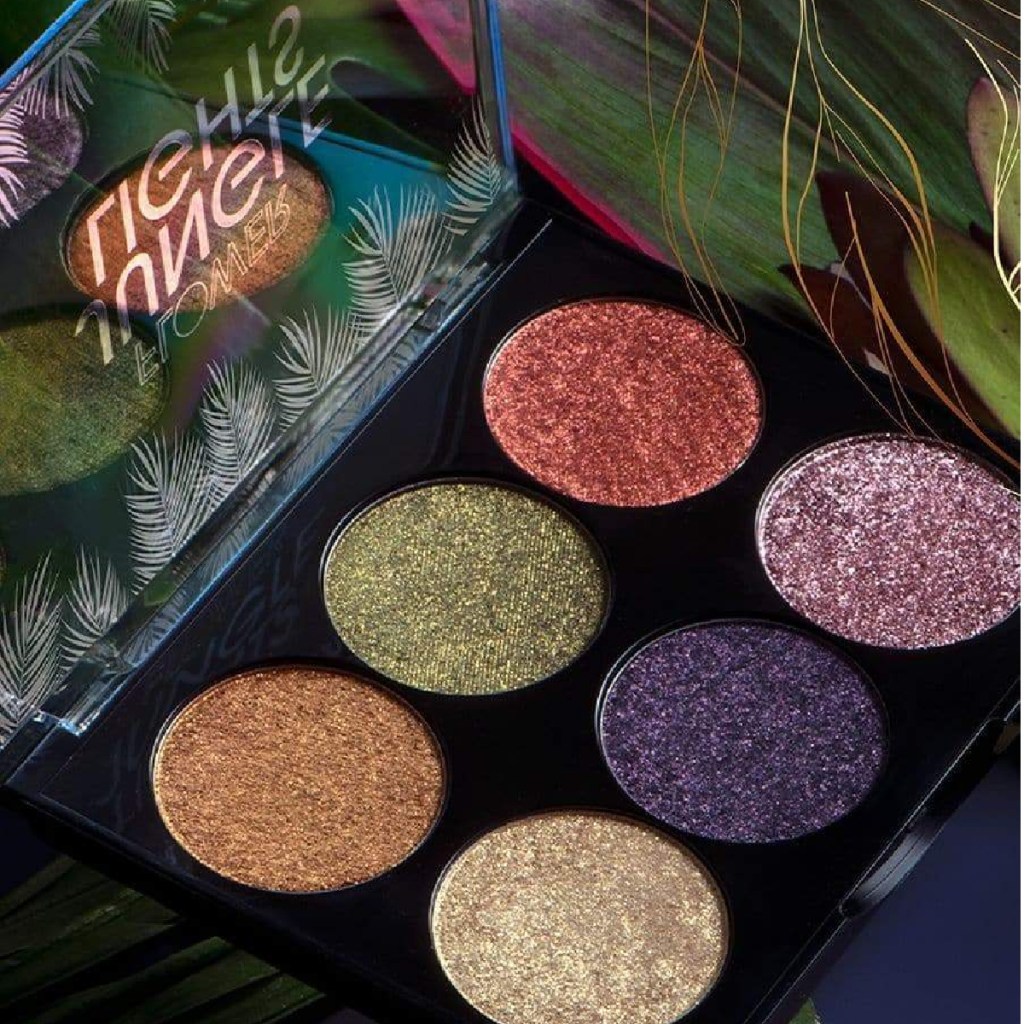 eyeshadow palette in Jungle colors