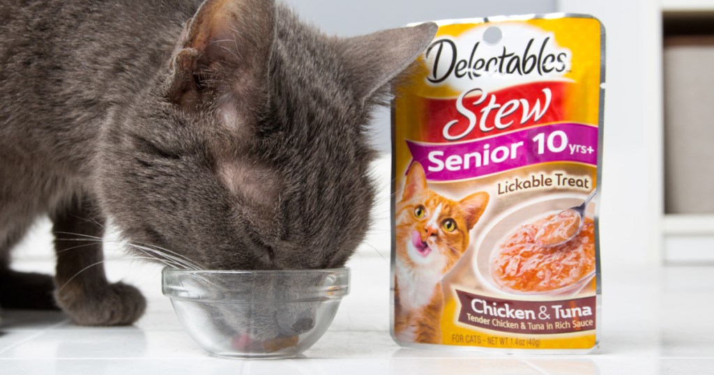 Hartz Delectables Stew Lickable Wet Cat Treats 