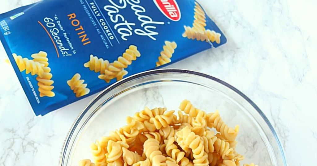 rotini pasta and bowl