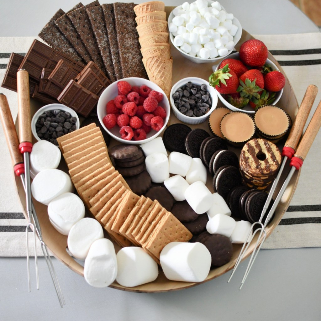 s'mores charcuterie board