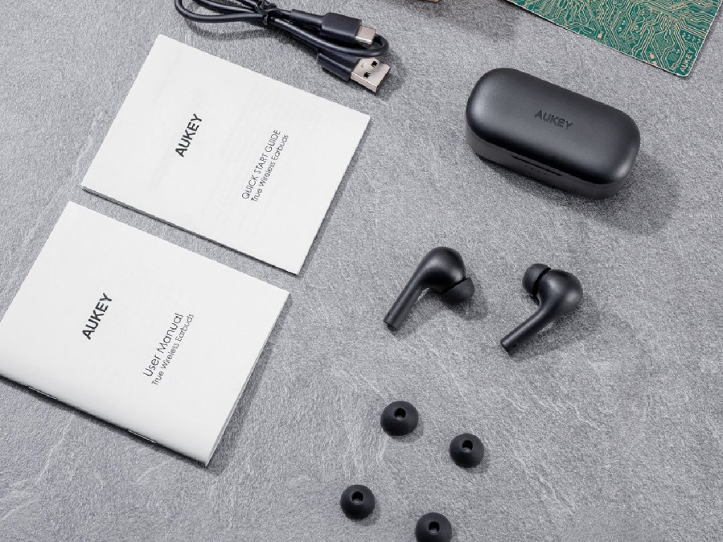 aukey earbud set 