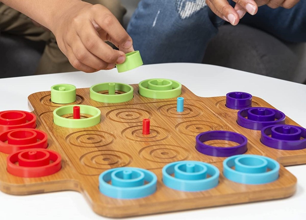 Otrio game board