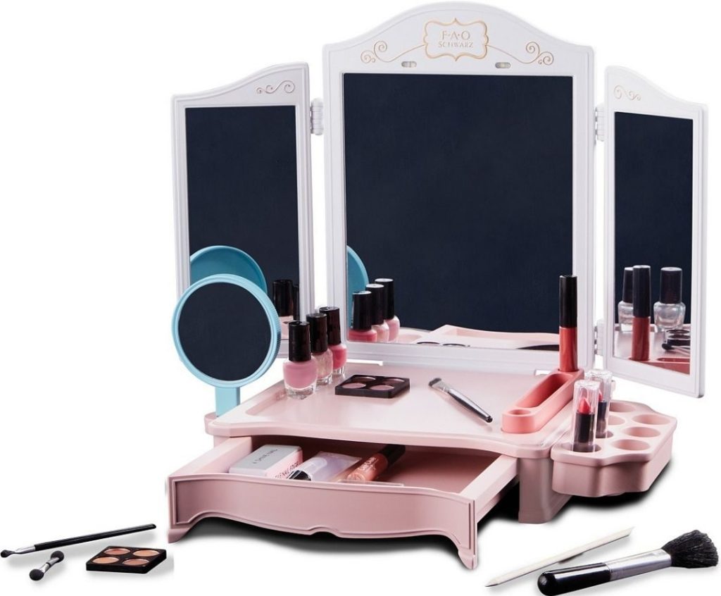 FAO Schwarz Vanity Set