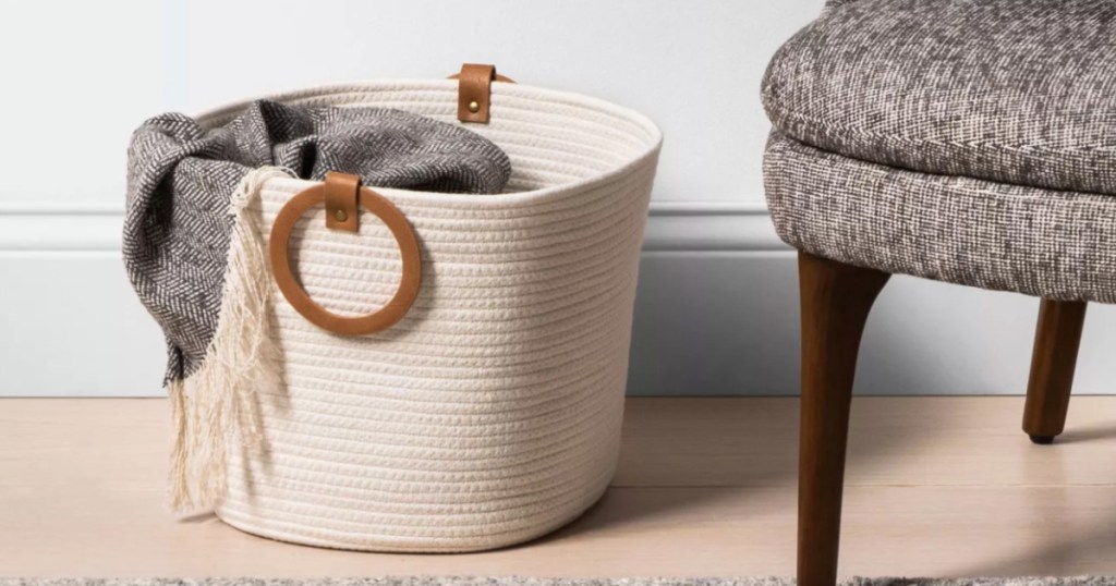 tan rope basket 