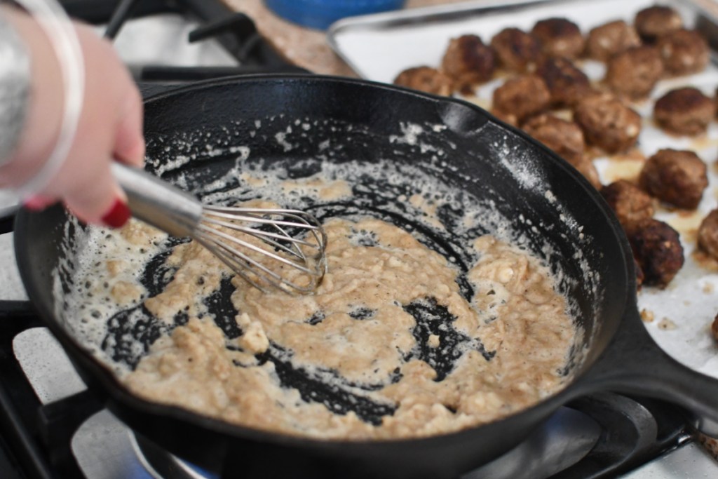 mixing roux together