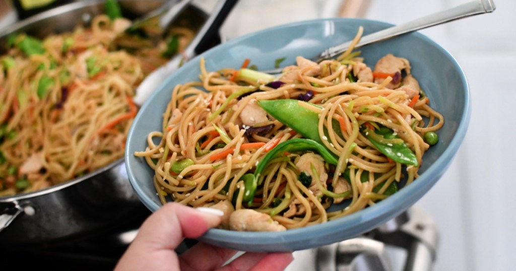 plate of easy chicken chow mein