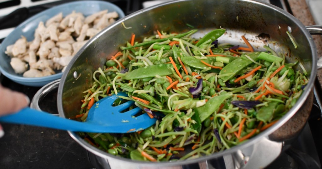 sauteing veggies for chicken chow mein