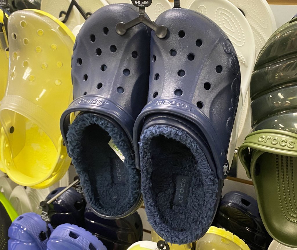 navy fleeced lined crocs