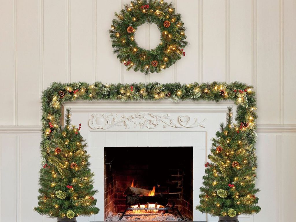 Lowe's Tree and Wreath Set