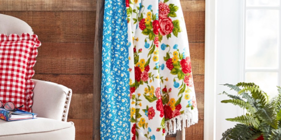 The Pioneer Woman Reversible Throws Only $8.99 on Walmart.online (Regularly $15)