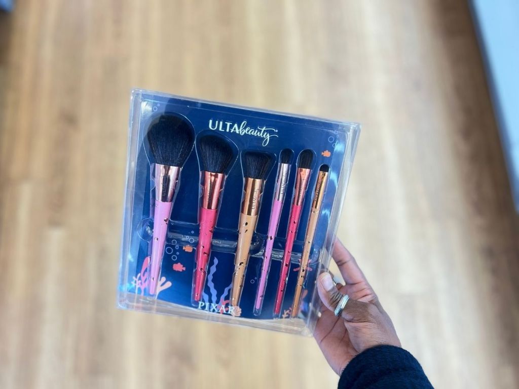 hand holding Ulta Finding Nemo Pro Brush Set