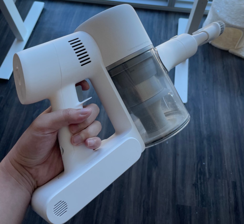 handheld dreametech vacuum