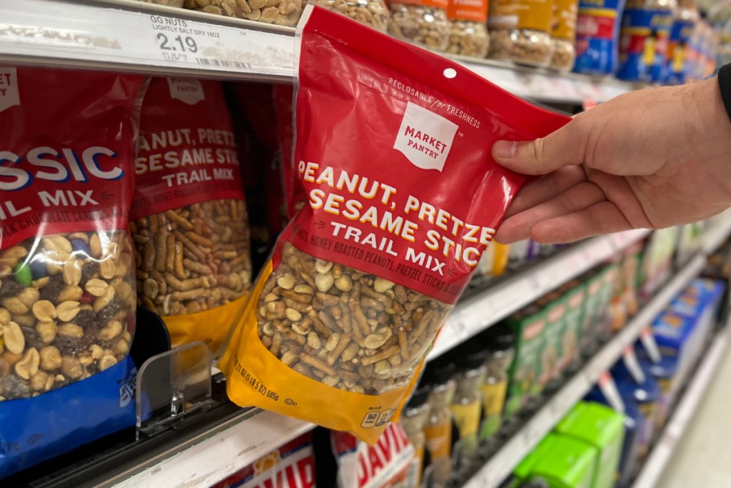 market pantry trail mix