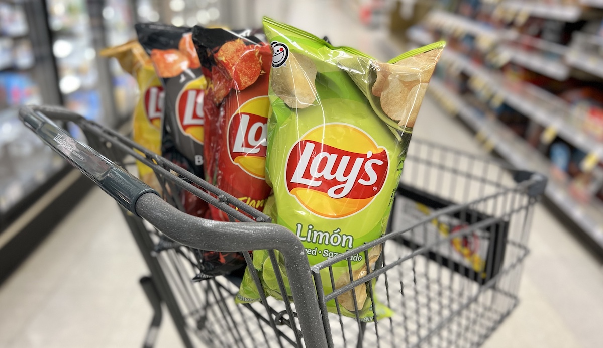 BOGO Free Lays Chips + Stackable Savings = SIX Bags Under $10 at Walgreens!