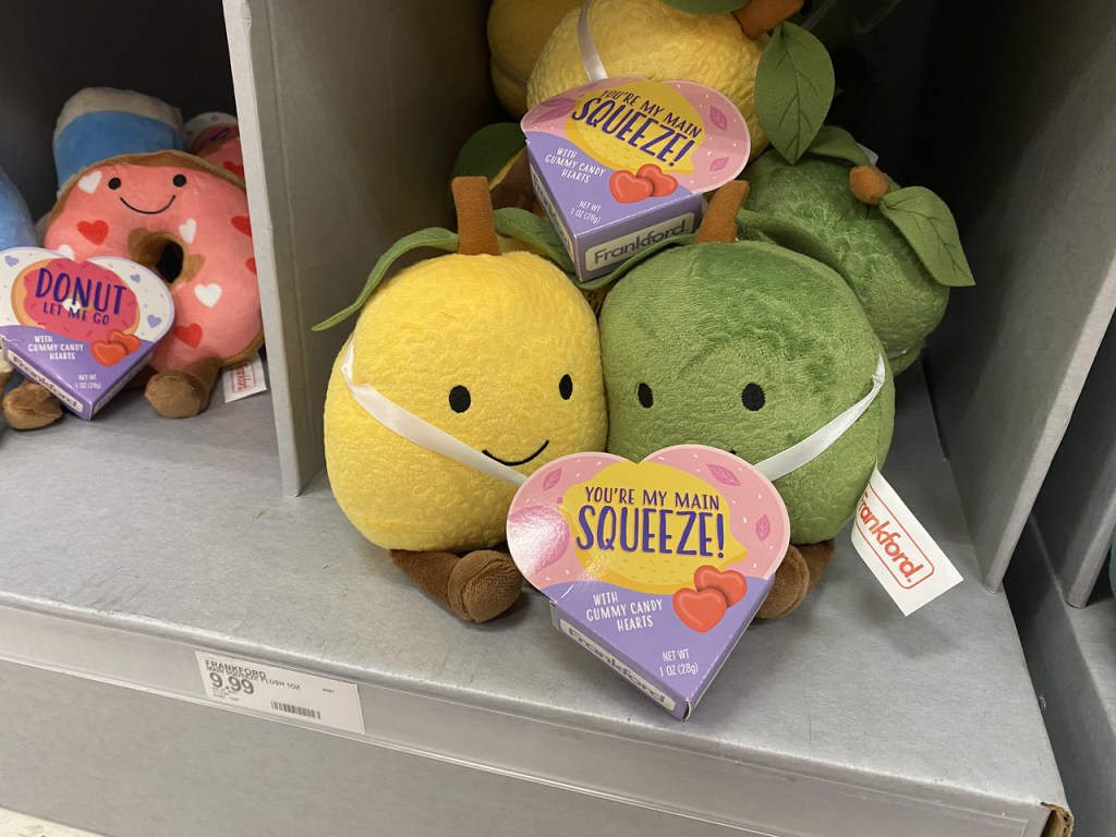 Main Squeeze Plush Set