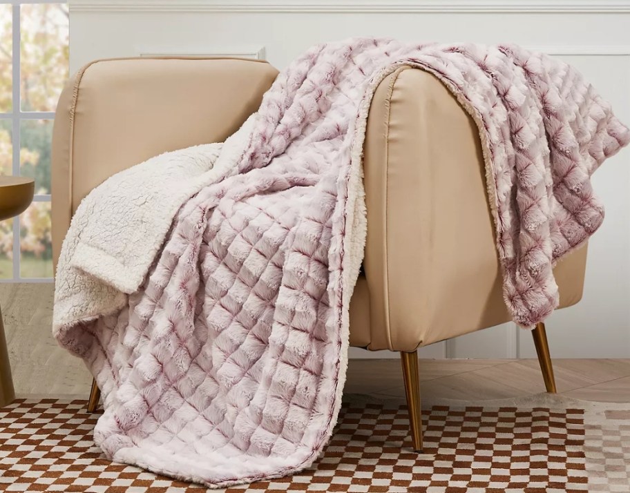 Reversible Throw Blankets Only $8.99 on Macys.online (Reg. $35) – Over 10,000 Sold in 48 Hours!