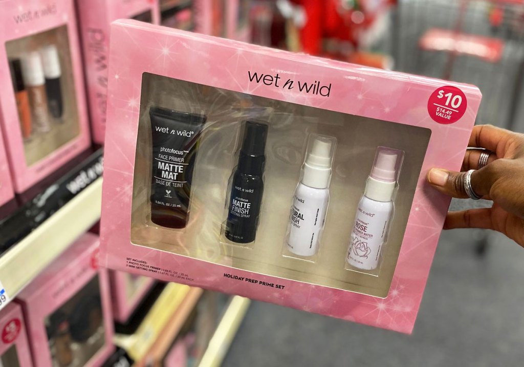 holding wet n wild primer set