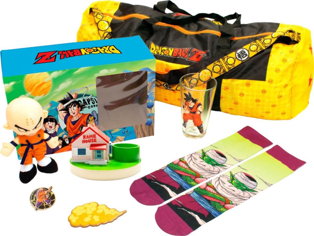 Dragon Ball Z Box with socks, statue and bag