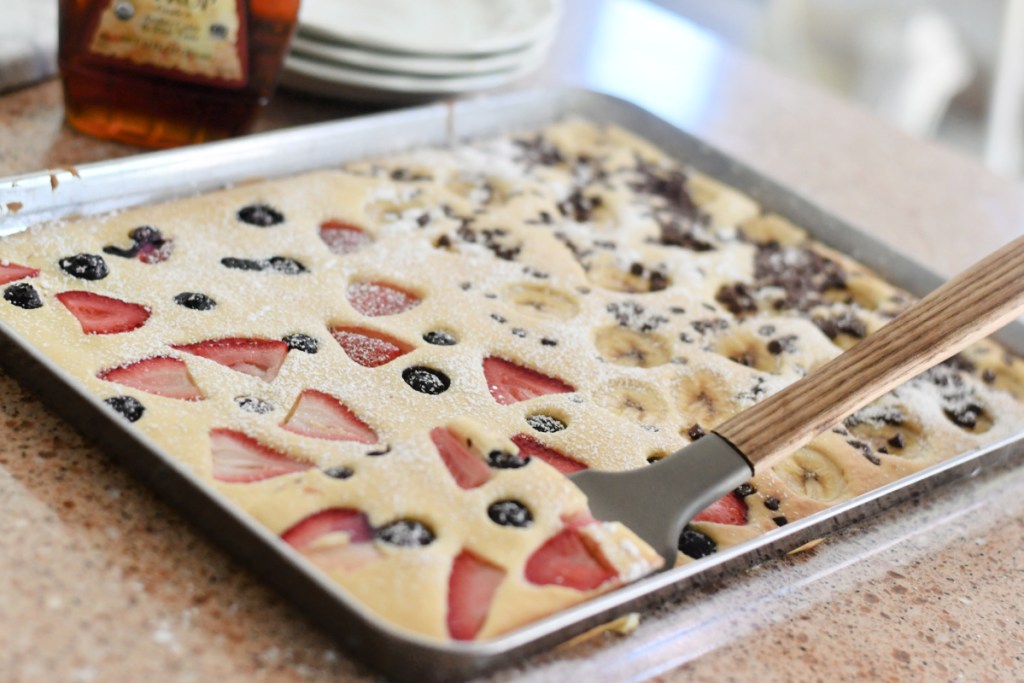 cutting sheet pan pancakes