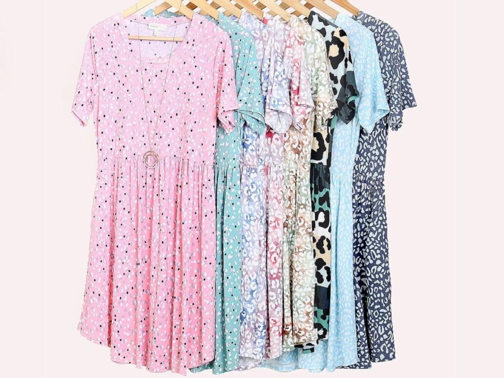 printed short sleeve pocket dresses on hangers