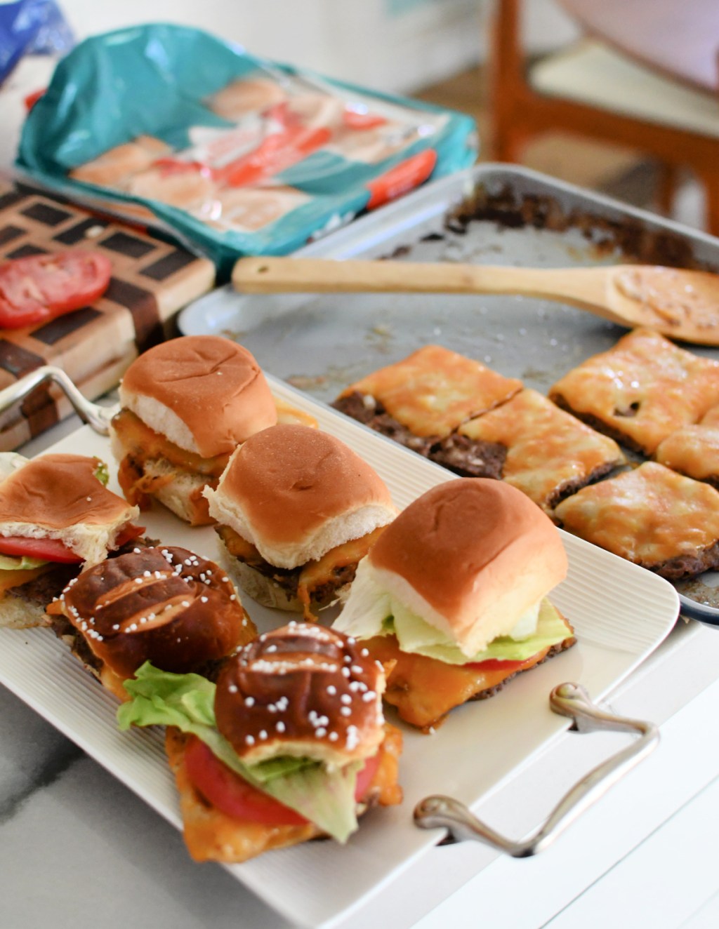 sheet pan cheeseburger sliders on sweet hawaiian rolls