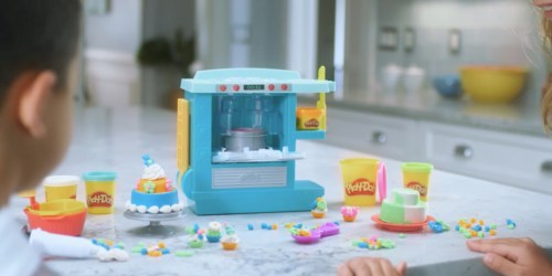 Play-Doh Oven Bakery Playset ONLY $13.93 on Amazon (Reg. $22) – Lowest Price EVER!