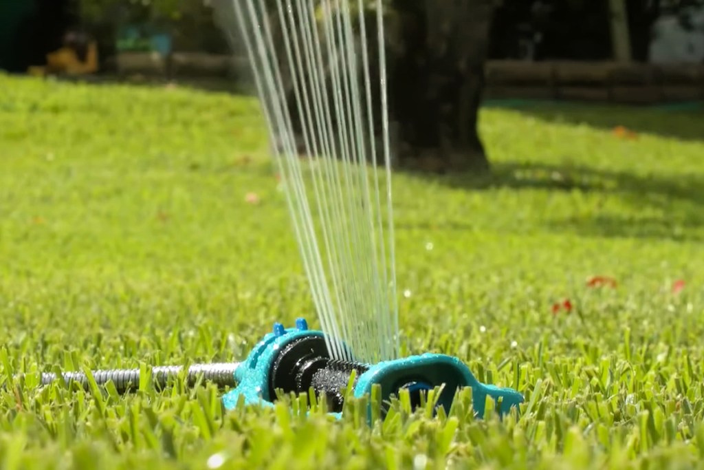 Aqua Joe Oscillating Sprinkler