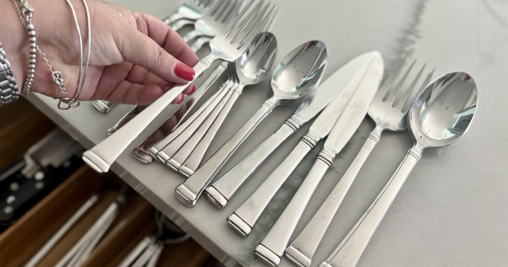 best silverware sets - Mikasa Harmony Silverware