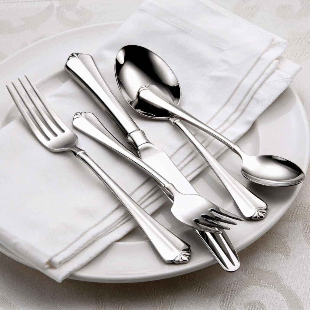 Best SIlverware Sets - Oneida Julliard